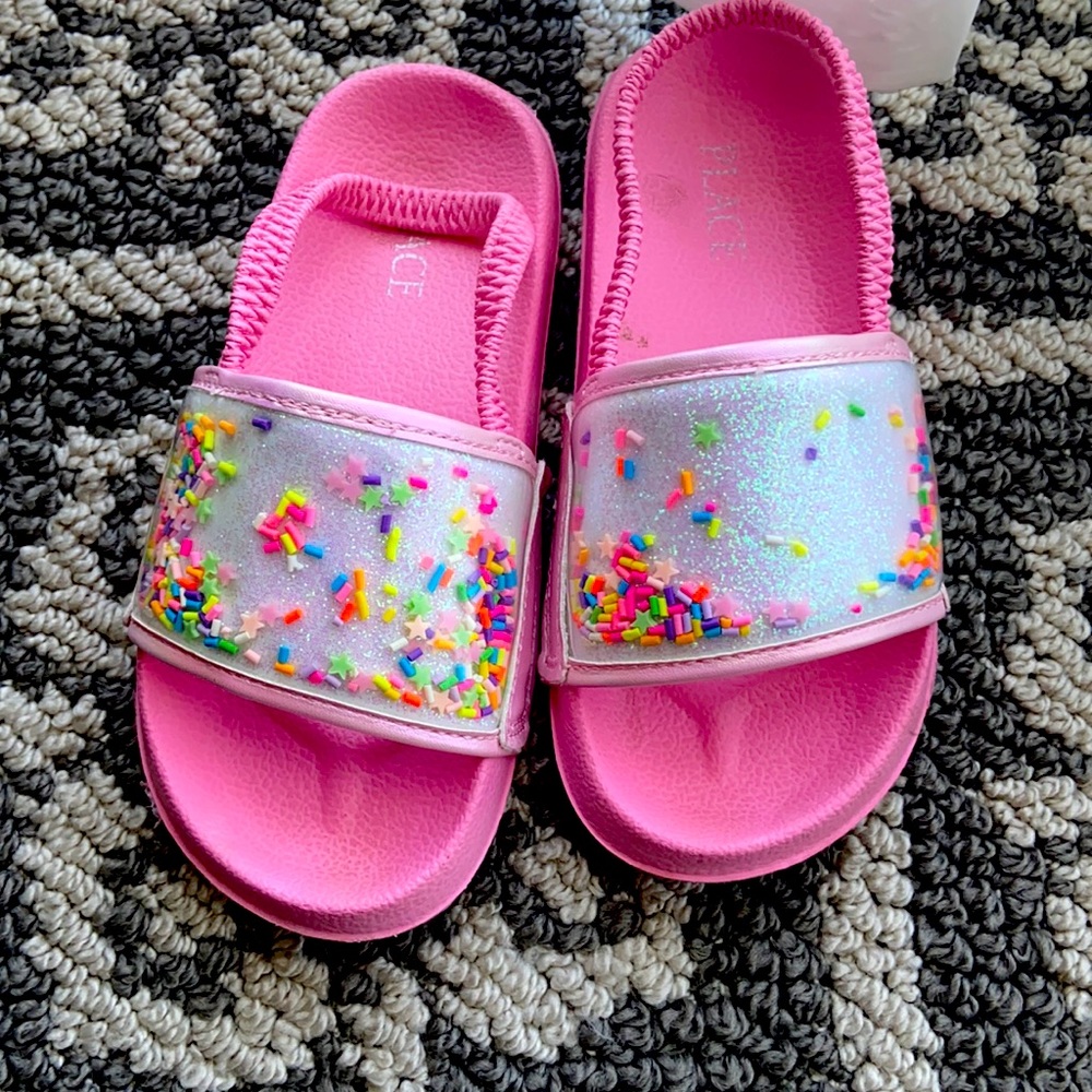 Childrens place size 11 sprinkle slides
